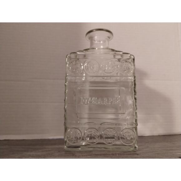 Vintage IW Harper Kentucky Bourbon Whiskey Glass Decanter Bar Bottle - Picture 3 of 9